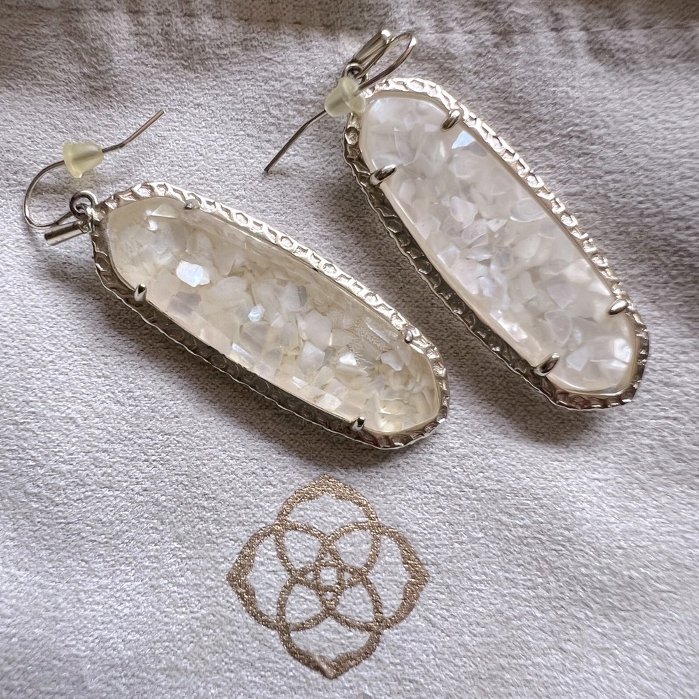 Kendra Scott dangle earrings